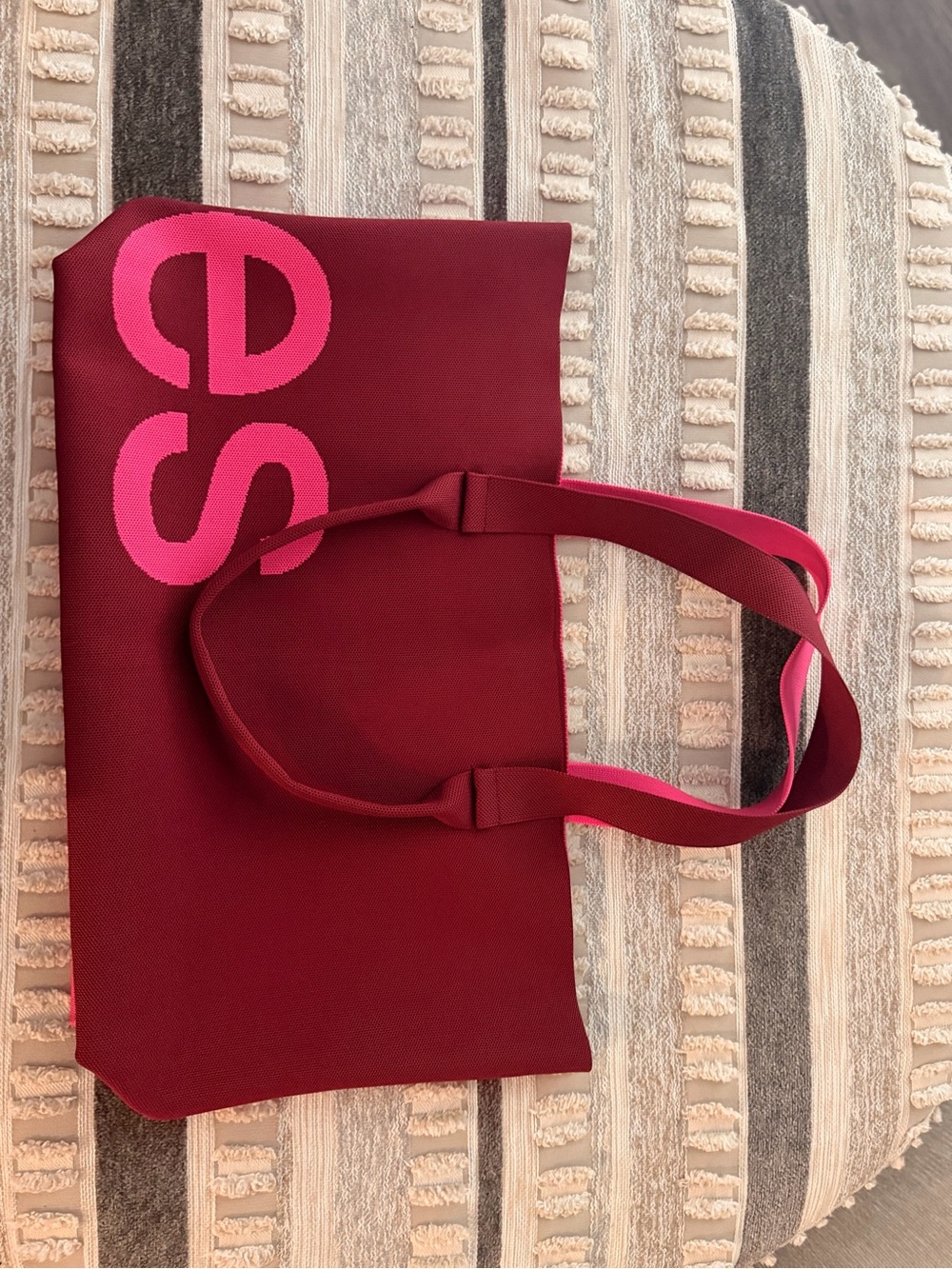 Curves by Sean Brown (Pink) - Picture 3 of 4